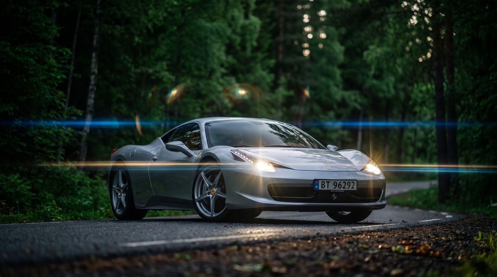 Ferrari – forside